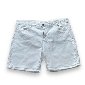 Avenue Size 30 Average White Denim Shorts